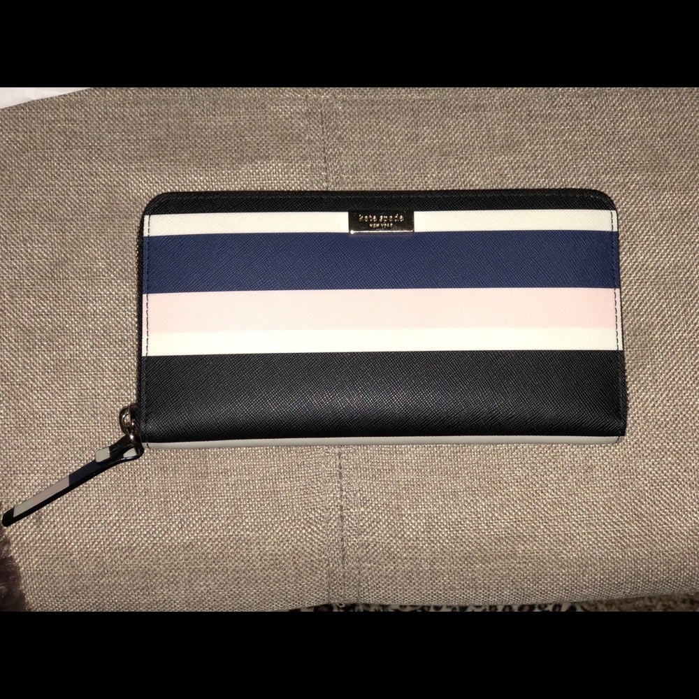 KATE SPADE WALLET! ♠️